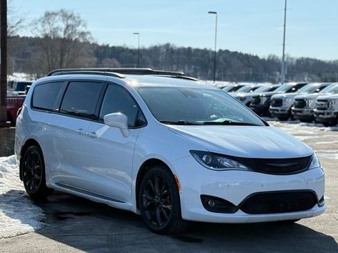 Used 2020 Chrysler Pacifica Touring w/ Advanced Safetytec Group image 29