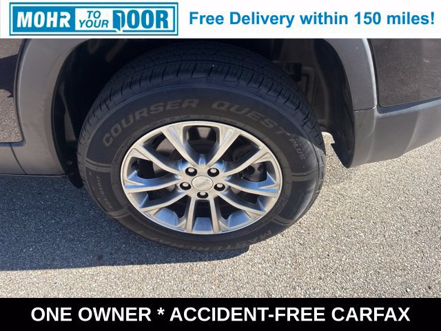 Used 2021 Jeep Cherokee Latitude Lux w/ Comfort/Convenience Group AWD/4WD image 42