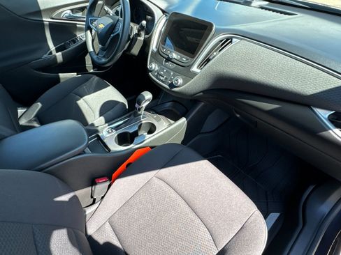 Used 2023 Chevrolet Malibu RS w/ LPO, Floor Liner Package FWD image 16