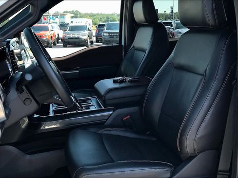 Used 2022 Ford F150 Lariat w/ Equipment Group 502A High image 7