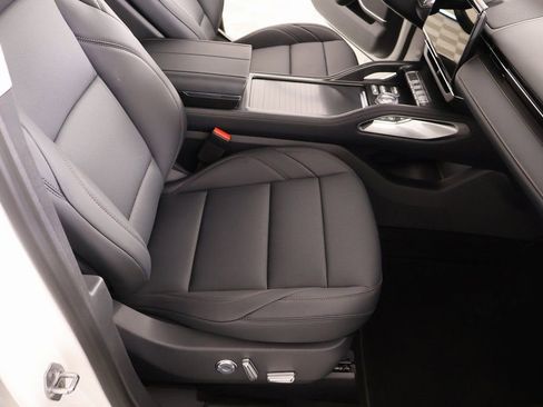 New 2026 Lincoln Nautilus Premier w/ Jet Appearance Package AWD/4WD image 13