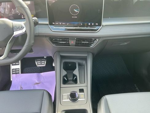 New 2026 Volkswagen Tiguan SE R-Line AWD/4WD image 11