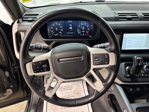 Used 2023 Land Rover Defender 110 X-Dynamic SE image 18