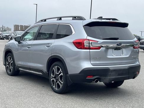 Used 2025 Subaru Ascent Limited AWD/4WD image 11