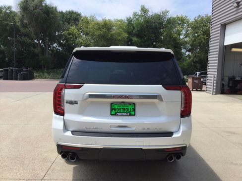 Used 2023 GMC Yukon XL Denali w/ LPO, Floor Liner Package AWD/4WD image 6