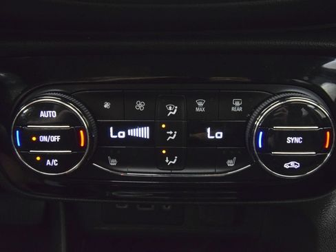 Used 2020 Buick Encore GX Select FWD image 28