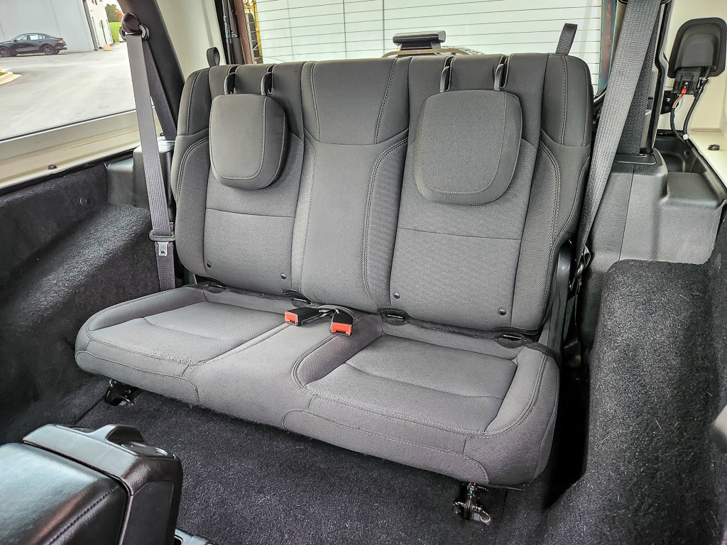 Used 2018 Jeep Wrangler Sport AWD/4WD image 9
