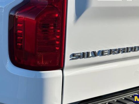 Used 2025 Chevrolet Silverado 1500 LT image 36