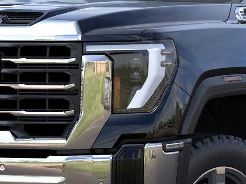 New 2025 GMC Sierra 3500 SLT w/ SLT Premium Package image 34