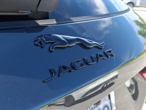 Used 2026 Jaguar F-PACE R-Dynamic S AWD/4WD image 21