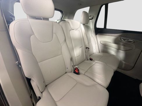 Certified 2024 Volvo XC90 B5 Plus w/ Protection Package AWD/4WD image 28