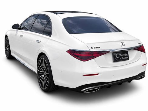 Used 2023 Mercedes-Benz S 580 4MATIC Sedan image 4