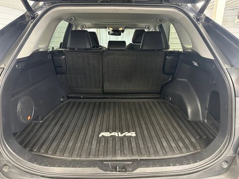 Used 2020 Toyota RAV4 Limited image 25
