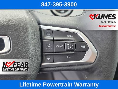 Used 2025 Jeep Compass Limited AWD/4WD image 25