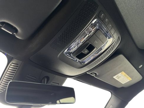 Used 2025 Mercedes-Benz GLB 250 4MATIC image 71