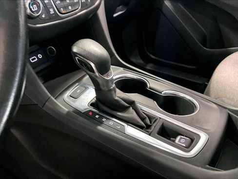 Used 2024 Chevrolet Equinox LT AWD/4WD image 11