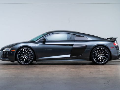 Used 2017 Audi R8 V10 plus AWD/4WD image 6