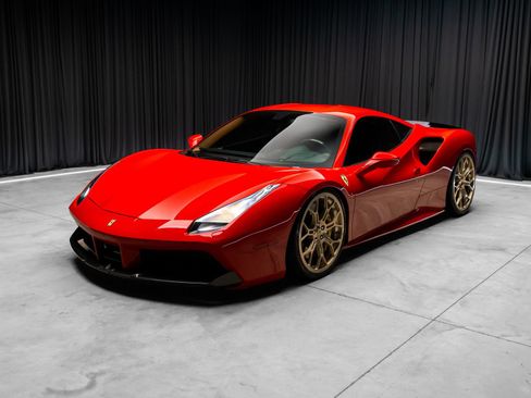 Used 2018 Ferrari 488 GTB RWD image 22
