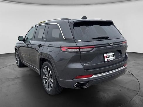Used 2023 Jeep Grand Cherokee Overland AWD/4WD image 9