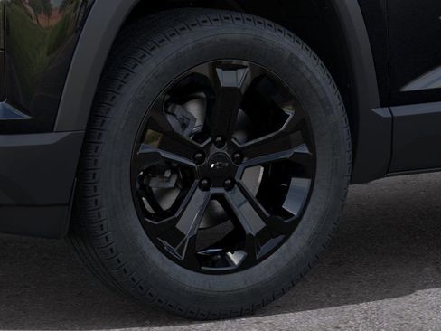 New 2026 Chevrolet Equinox LT w/ Convenience Package II FWD image 9