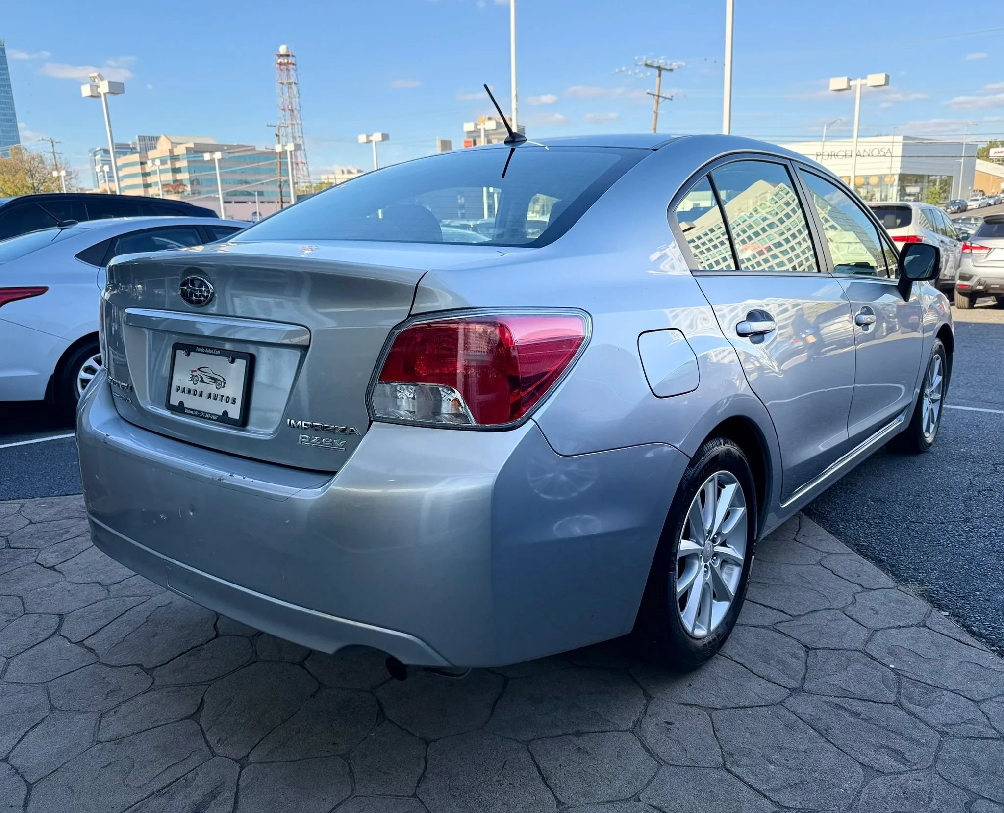 Used 2013 Subaru Impreza 2.0i Premium w/ All-Weather Pkg AWD/4WD image 7