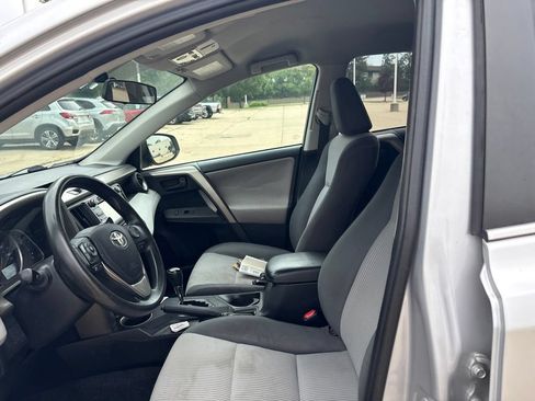 Used 2014 Toyota RAV4 LE FWD image 11
