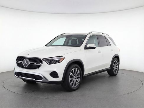 Used 2024 Mercedes-Benz GLC 300 GLC 300 image 3