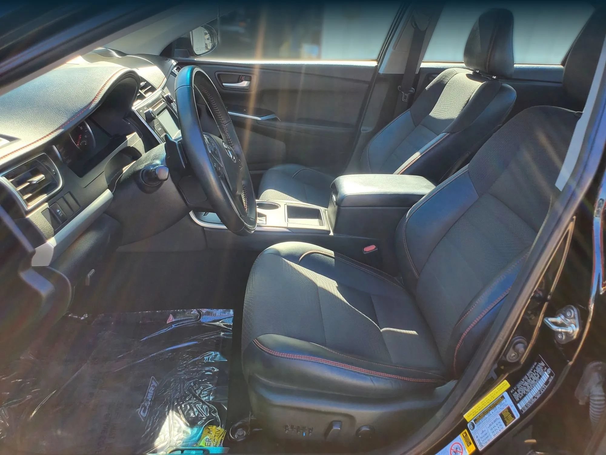 Used 2016 Toyota Camry SE FWD image 27