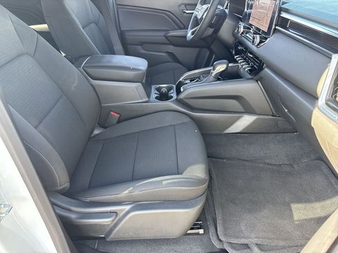 Used 2025 GMC Canyon Elevation image 28