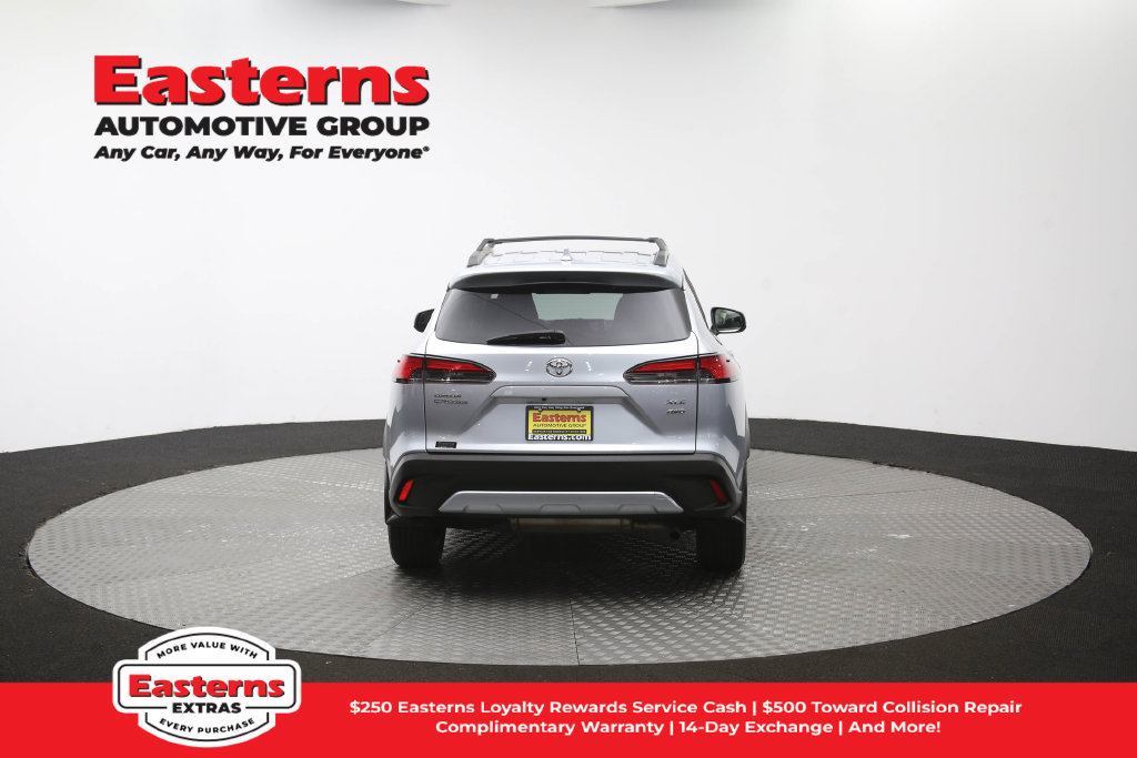 Used 2023 Toyota Corolla Cross XLE w/ Convenience Package AWD/4WD image 40