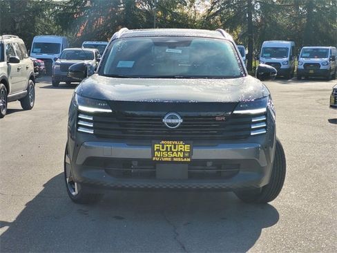 New 2026 Nissan Kicks SR image 3