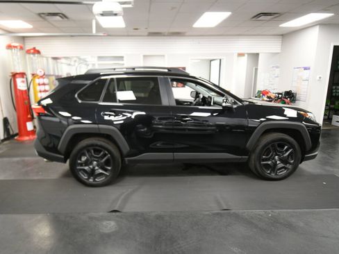 Used 2024 Toyota RAV4 Adventure AWD/4WD image 9
