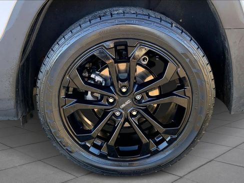 Used 2021 GMC Terrain SLT w/ Infotainment Package II image 11