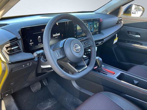 New 2026 Nissan Kicks SR image 7