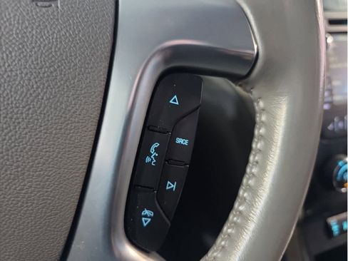 Used 2016 Chevrolet Traverse LT image 27