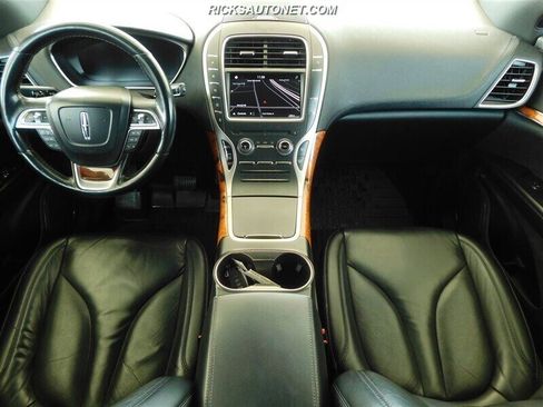 Used 2019 Lincoln Nautilus Select image 7