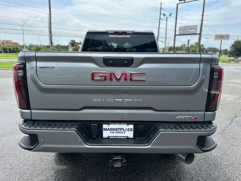 Used 2025 GMC Sierra 2500 AT4 AWD/4WD image 16