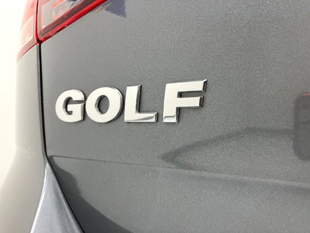 Used 2015 Volkswagen Golf S FWD image 26