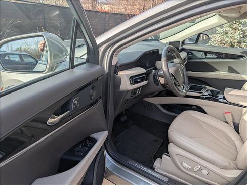 Used 2023 Lincoln Nautilus Reserve w/ Equipment Group 201A image 28