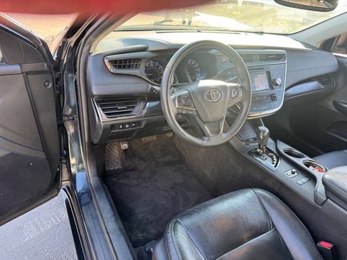 Used 2016 Toyota Avalon Touring image 7