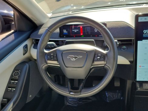 Used 2021 Ford Mustang Mach-E Premium image 17