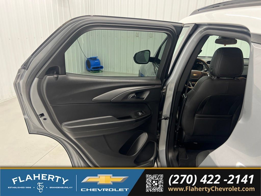 Used 2023 Chevrolet TrailBlazer ACTIV AWD/4WD image 10