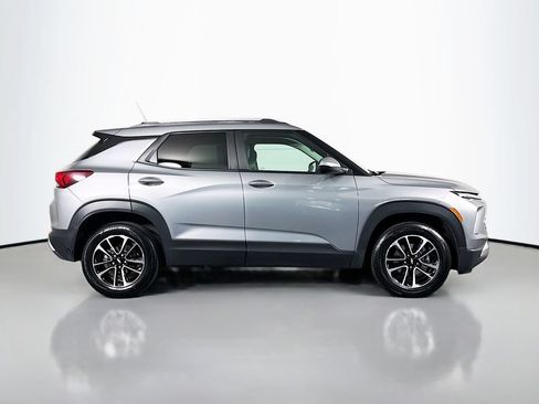 Certified 2025 Chevrolet TrailBlazer LT AWD/4WD image 8
