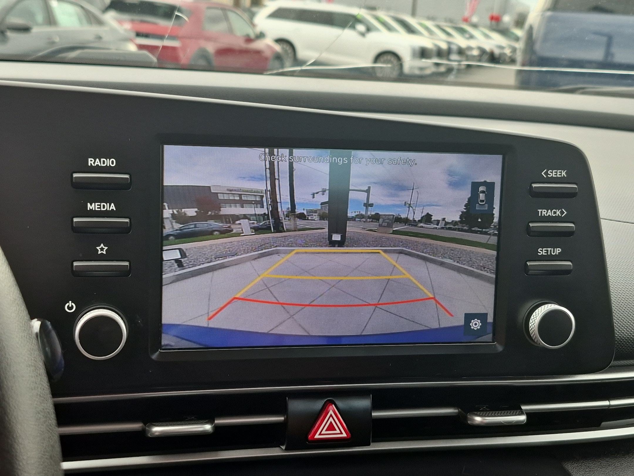 Used 2021 Hyundai Elantra SE FWD image 22