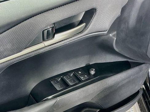 Used 2025 Toyota Camry SE FWD image 21