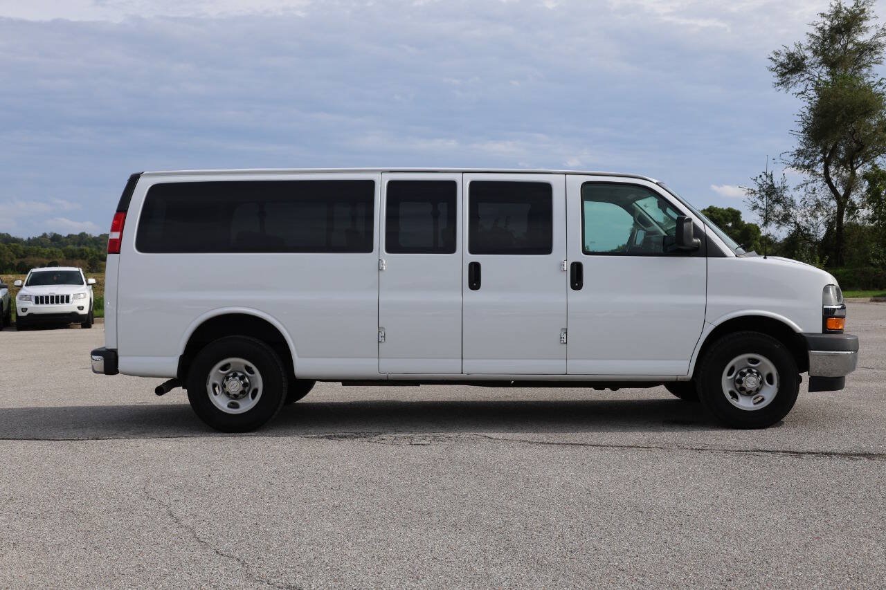 Used 2019 Chevrolet Express 3500 LT w/ LT Preferred Equipment Group RWD image 7