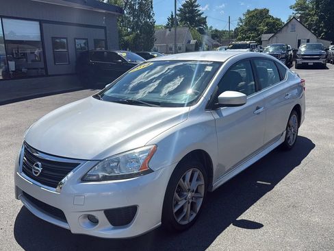 Used 2014 Nissan Sentra SR FWD image 3