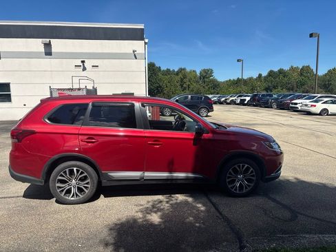Used 2018 Mitsubishi Outlander SE AWD/4WD image 8