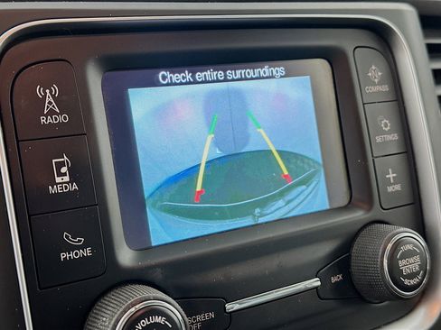 Used 2018 RAM 1500 Express image 21