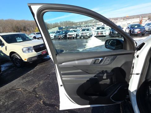 Used 2025 Buick Enclave Sport Touring image 12